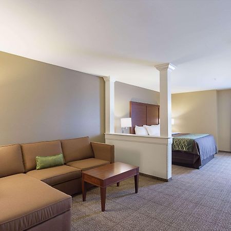 Comfort Inn & Suites Zachary Luaran gambar